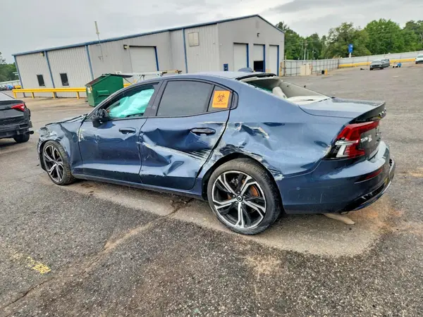 7JRL12FL1RG289385 2024 VOLVO S60 - Image 2