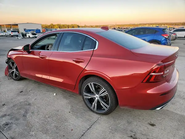 7JRL12FL4NG157909 2022 VOLVO S60 - Image 2