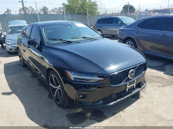 7JRL12FL5RG309363 2024 VOLVO S60 - Image 1