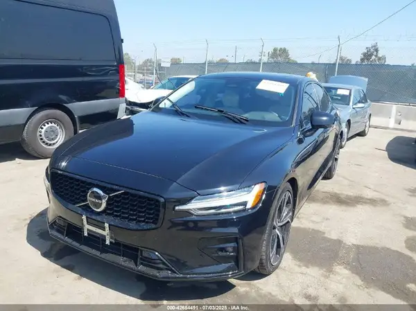 7JRL12FL5RG309363 2024 VOLVO S60 - Image 2