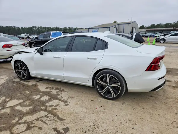 7JRL12FL5RG315583 2024 VOLVO S60 - Image 2