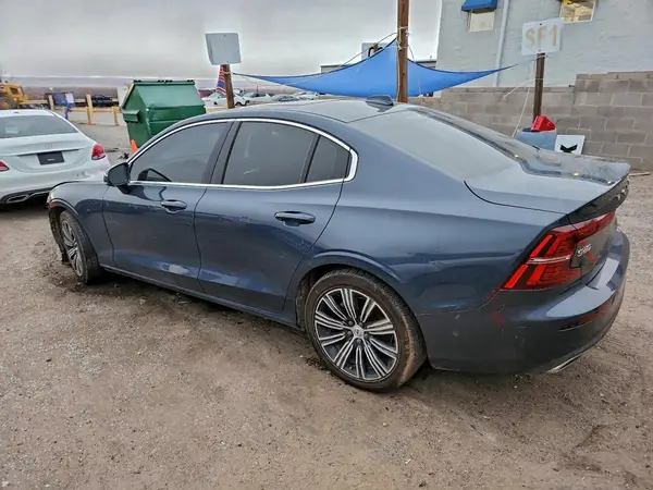 7JRL12FL6NG178017 2022 VOLVO S60 - Image 2