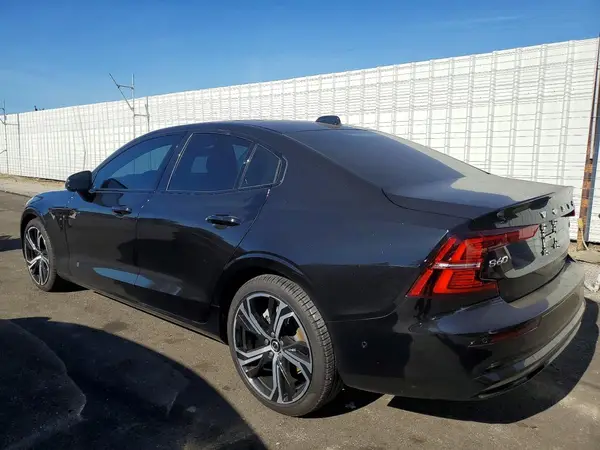 7JRL12FL7RG324432 2024 VOLVO S60 - Image 2