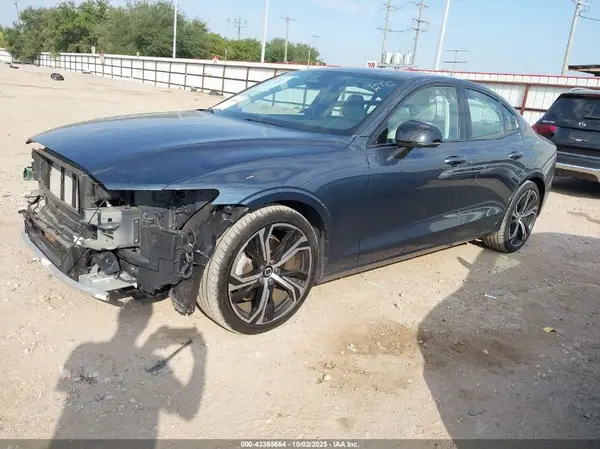 7JRL12FL8RG297516 2024 VOLVO S60 - Image 2