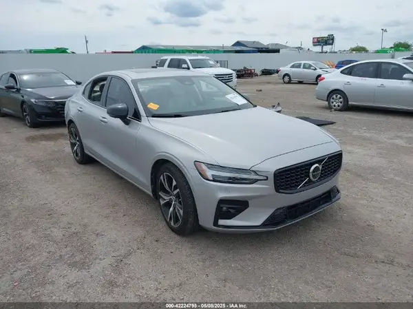 7JRL12FL9RG284662 2024 VOLVO S60 - Image 1