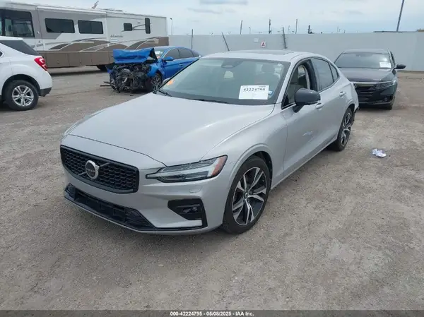 7JRL12FL9RG284662 2024 VOLVO S60 - Image 2