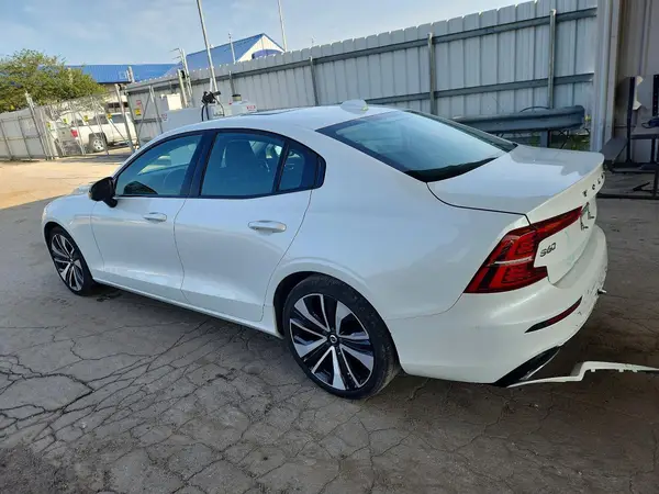 7JRL12FZ2NG156083 2022 VOLVO S60 - Image 2