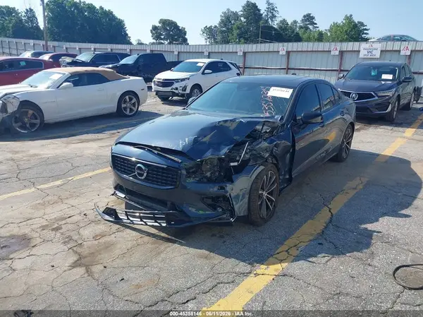 7JRL12FZ3NG153824 2022 VOLVO S60 - Image 2