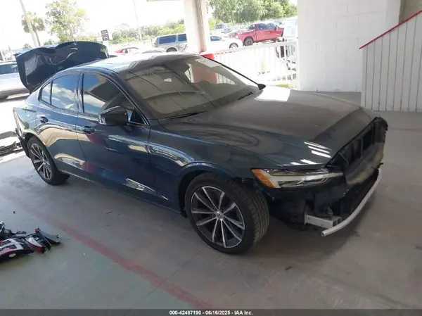 7JRL12FZ5NG186923 2022 VOLVO S60