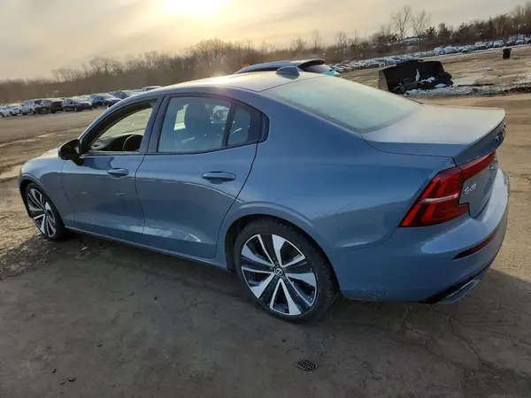 7JRL12FZ6NG155941 2022 VOLVO S60 - Image 2