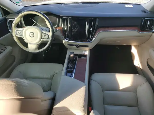 7JRL12FZ9NG154167 2022 VOLVO S60 - Image 8