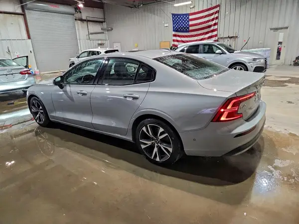 7JRL12GC1SG365644 2025 VOLVO S60 - Image 2