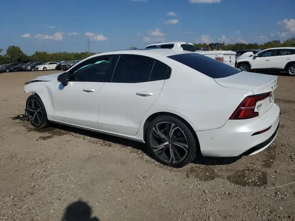 7JRL12GC2SG368892 2025 VOLVO S60 - Image 2