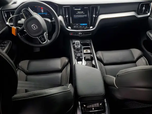 7JRL12GD0SG367460 2025 VOLVO S60 - Image 8