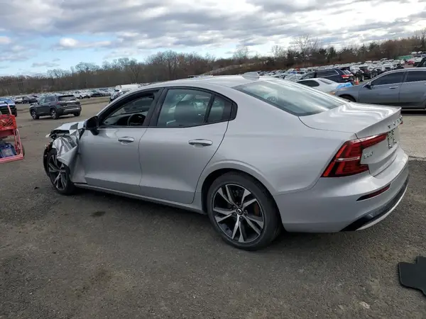 7JRL12GJ0SG365584 2025 VOLVO S60 - Image 2