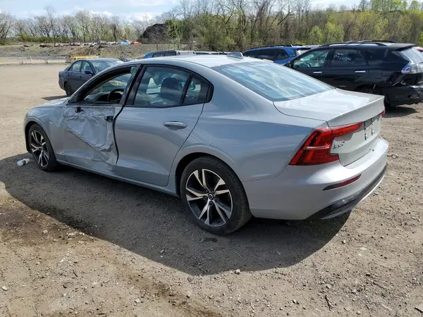 7JRL12GJ1SG362578 2025 VOLVO S60 - Image 2