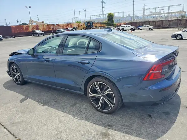 7JRL12GM8SG367187 2025 VOLVO S60 - Image 2