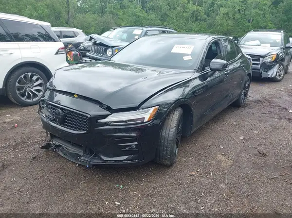 7JRL12TH3RG289243 2024 VOLVO S60 - Image 2