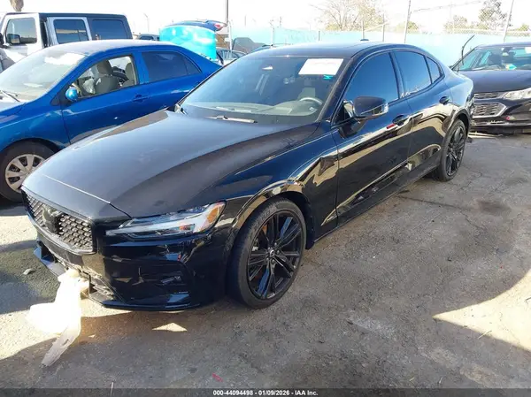 7JRL12TH5RG299241 2024 VOLVO S60 - Image 2