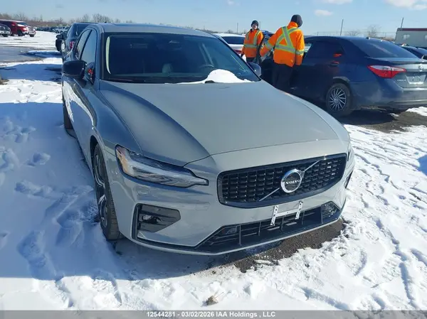 7JRL12TK2RG324947 2024 VOLVO S60 - Image 1