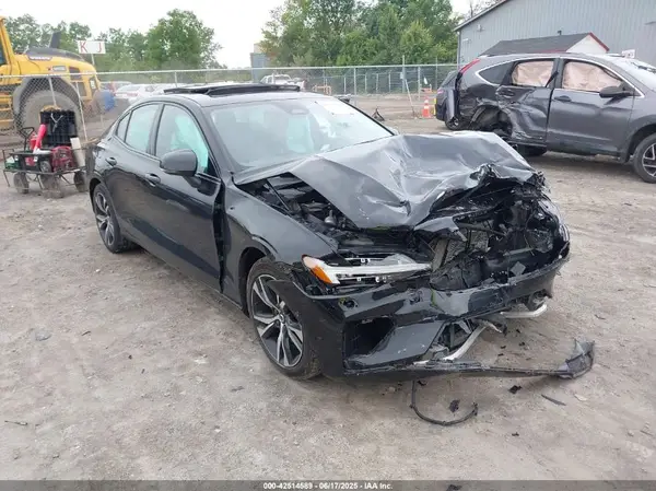 7JRL12TK3RG297323 2024 VOLVO S60 - Image 1