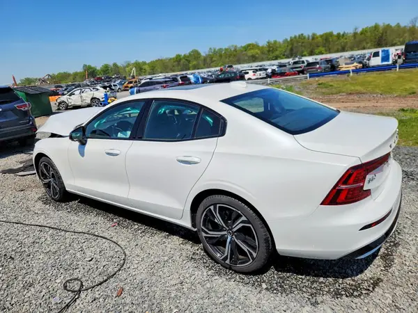 7JRL12TK3RG308482 2024 VOLVO S60 - Image 2