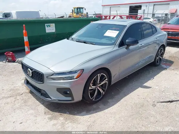 7JRL12TK4RG282667 2024 VOLVO S60 - Image 2