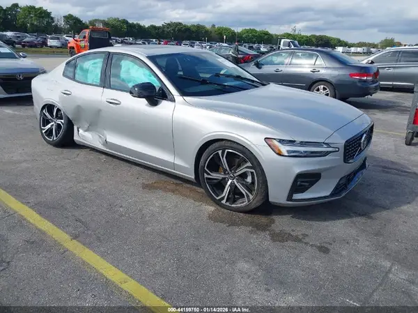 7JRL12TK7RG323146 2024 VOLVO S60 - Image 1