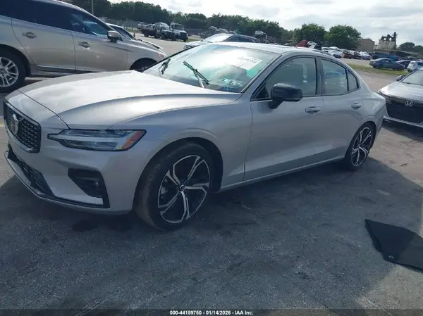 7JRL12TK7RG323146 2024 VOLVO S60 - Image 2