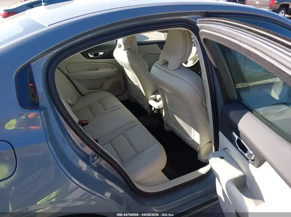 7JRL12TK8RG297365 2024 VOLVO S60 - Image 8