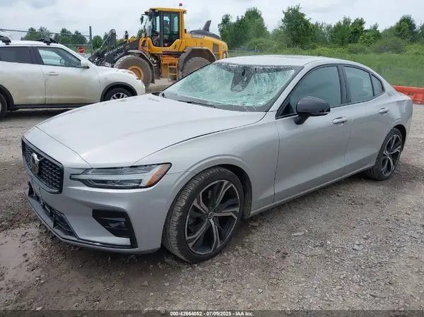7JRL12TK8RG320319 2024 VOLVO S60 - Image 2