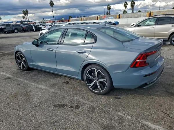 7JRL12TL0NG174680 2022 VOLVO S60 - Image 2