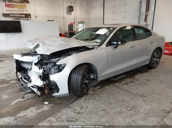 7JRL12TL1RG315715 2024 VOLVO S60 - Image 2