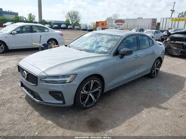 7JRL12TL2RG301001 2024 VOLVO S60 - Image 2