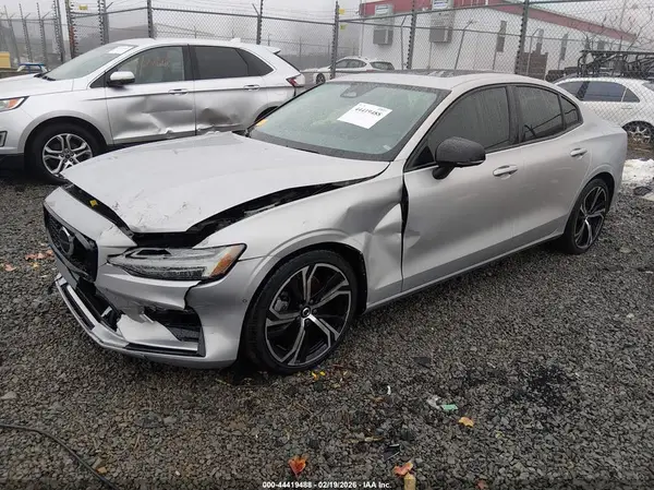 7JRL12TL3RG314713 2024 VOLVO S60 - Image 2