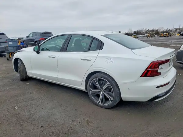 7JRL12TL4RG282631 2024 VOLVO S60 - Image 2