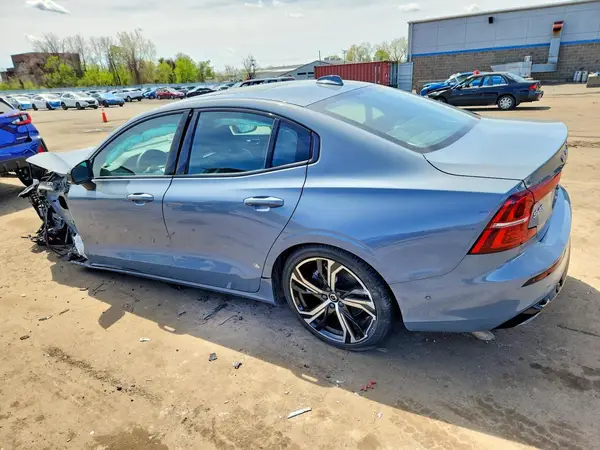 7JRL12TL5RG282444 2024 VOLVO S60 - Image 2