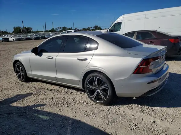7JRL12TL5RG312526 2024 VOLVO S60 - Image 2