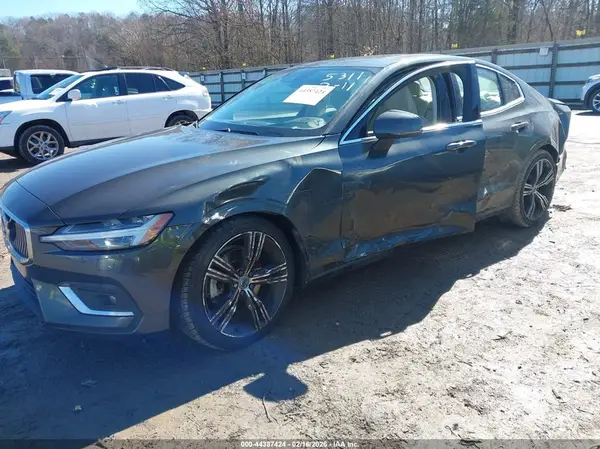 7JRL12TL6NG155311 2022 VOLVO S60 - Image 2