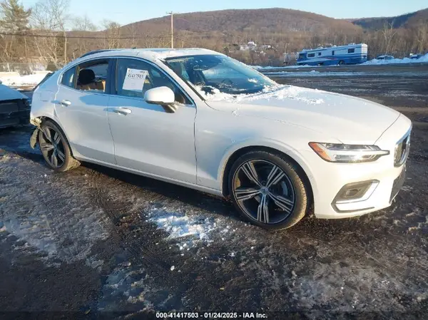 7JRL12TL8NG162261 2022 VOLVO S60 - Image 1