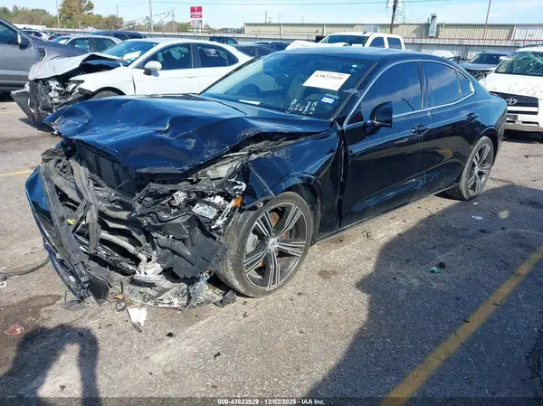 7JRL12TL8NG177410 2022 VOLVO S60 - Image 2