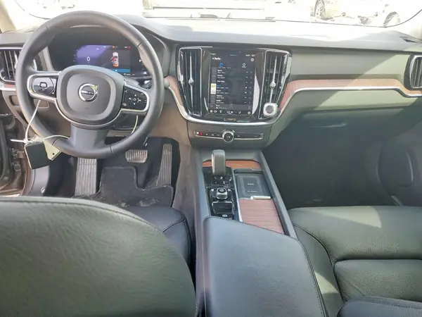 7JRL12TL8RG298525 2024 VOLVO S60 - Image 8