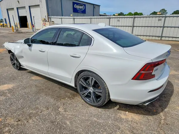 7JRL12TL9NG154069 2022 VOLVO S60 - Image 2