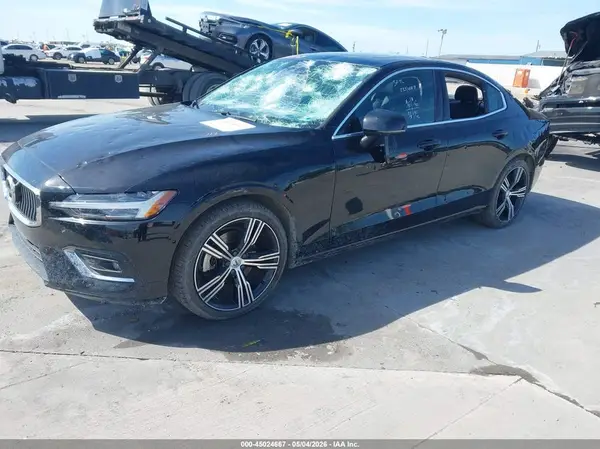 7JRL12TLXNG177537 2022 VOLVO S60 - Image 2