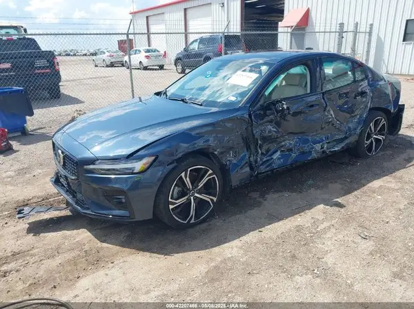 7JRL12TLXRG294640 2024 VOLVO S60 - Image 2