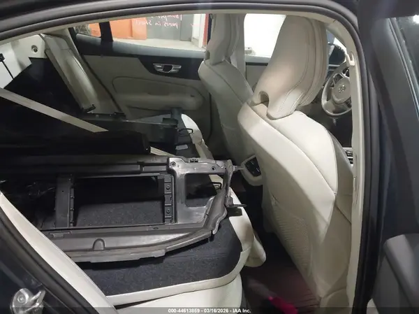 7JRL12TM1RG284670 2024 VOLVO S60 - Image 8