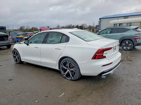 7JRL12TV6PG244428 2023 VOLVO S60 - Image 2