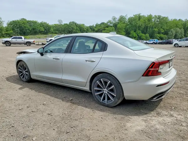 7JRL12TZ0NG162596 2022 VOLVO S60 - Image 2