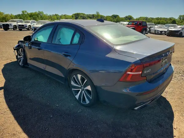 7JRL12TZ2NG161479 2022 VOLVO S60 - Image 2