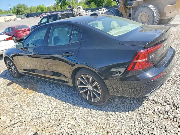 7JRL12TZ3NG192059 2022 VOLVO S60 - Image 2